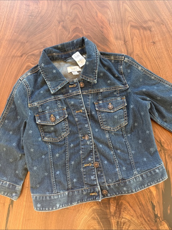 ann taylor loft Jackets & Blazers - Ann Taylor LOFT cropped jean jacket